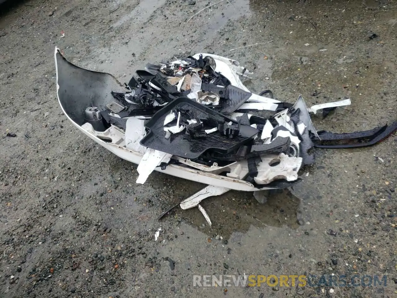 12 Photograph of a damaged car 4T1KZ1AK1MU050338 TOYOTA CAMRY 2021