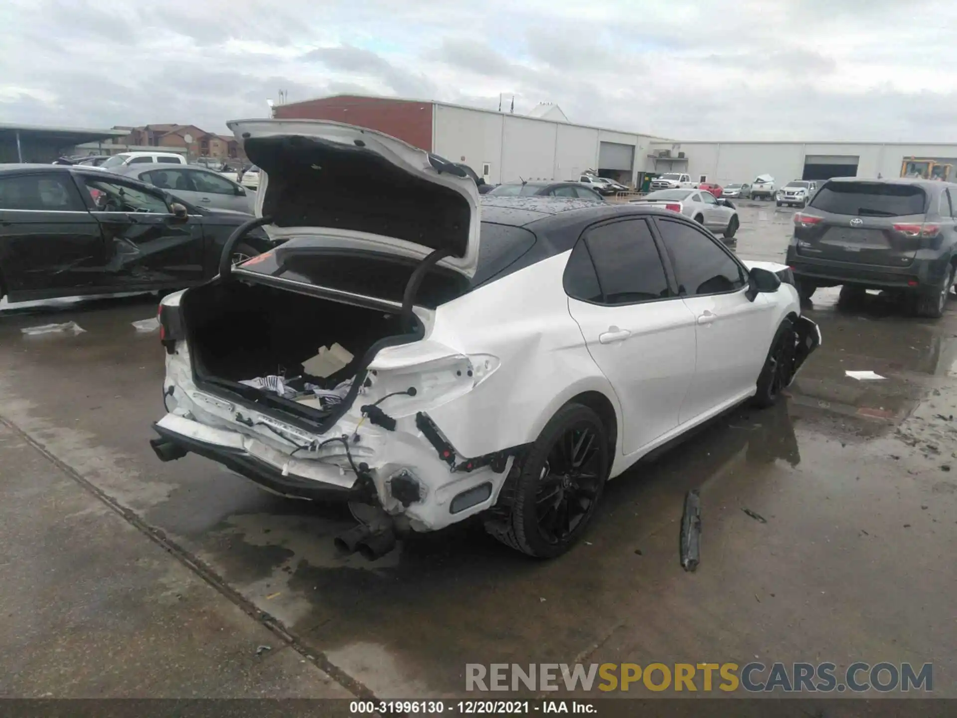 4 Photograph of a damaged car 4T1KZ1AK1MU055605 TOYOTA CAMRY 2021