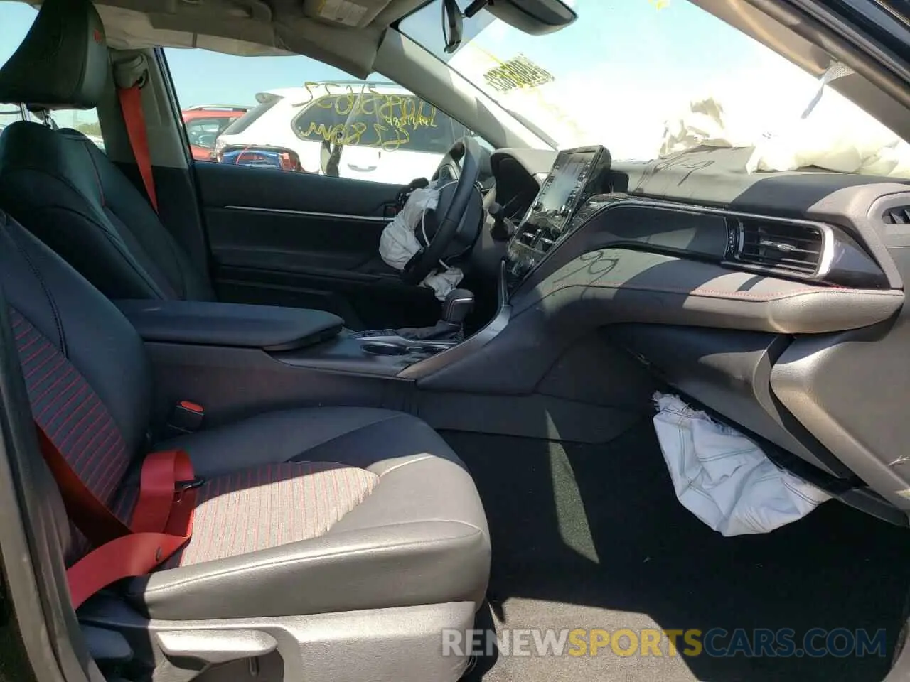 5 Photograph of a damaged car 4T1KZ1AK1MU057242 TOYOTA CAMRY 2021