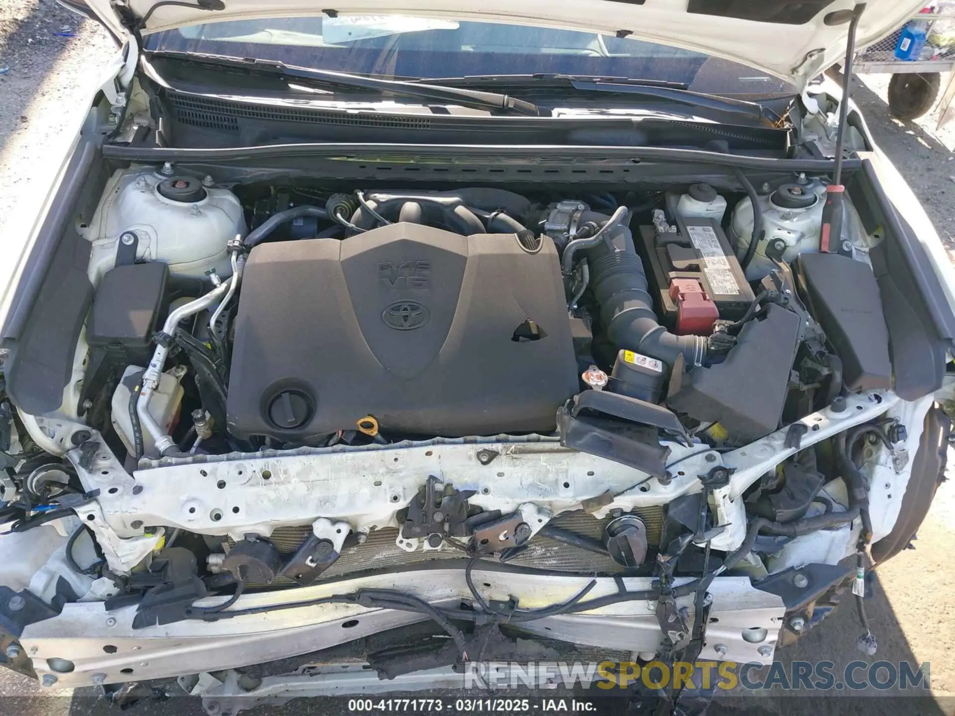 10 Photograph of a damaged car 4T1KZ1AK1MU058908 TOYOTA CAMRY 2021