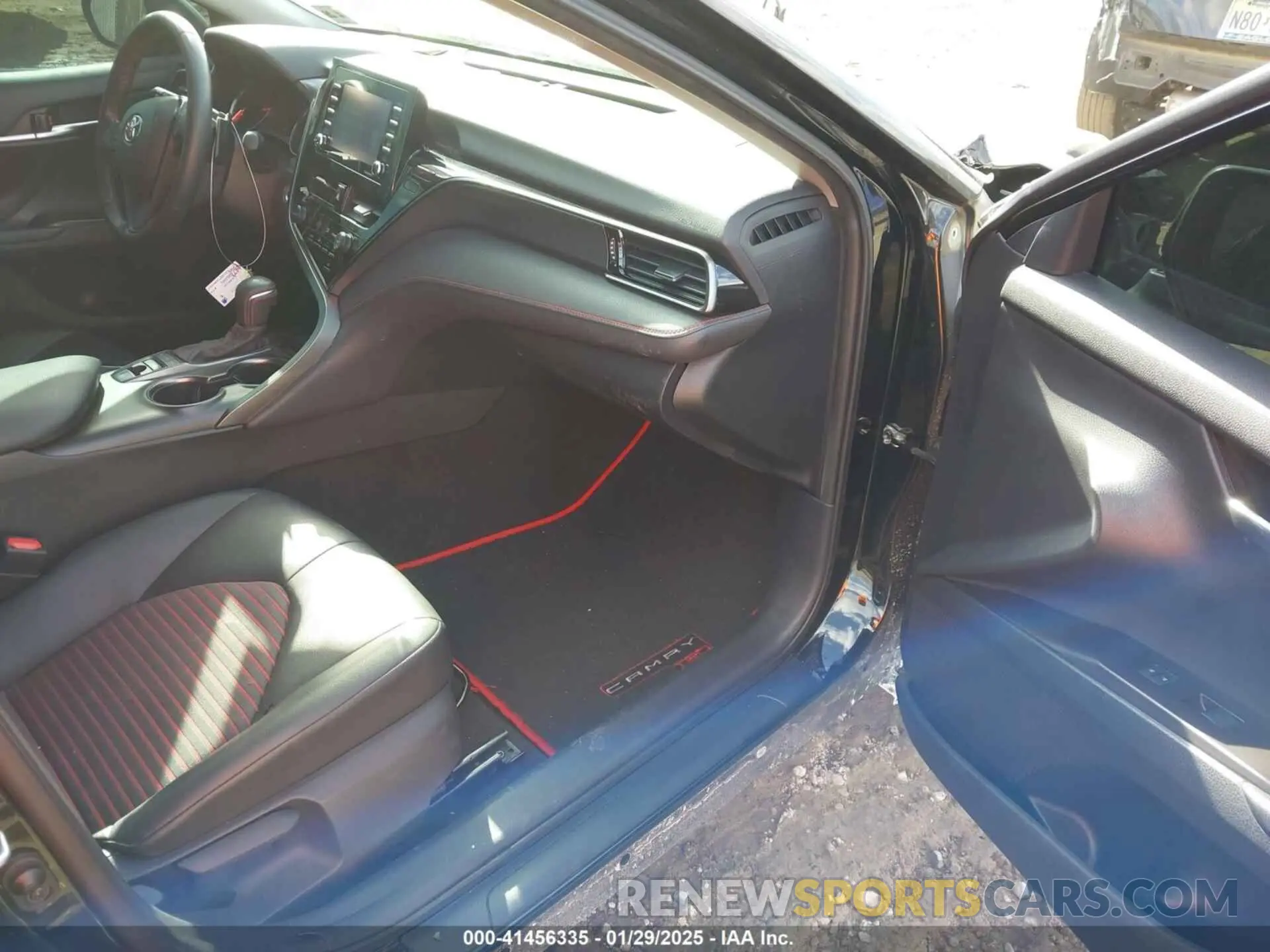 5 Photograph of a damaged car 4T1KZ1AK2MU052647 TOYOTA CAMRY 2021