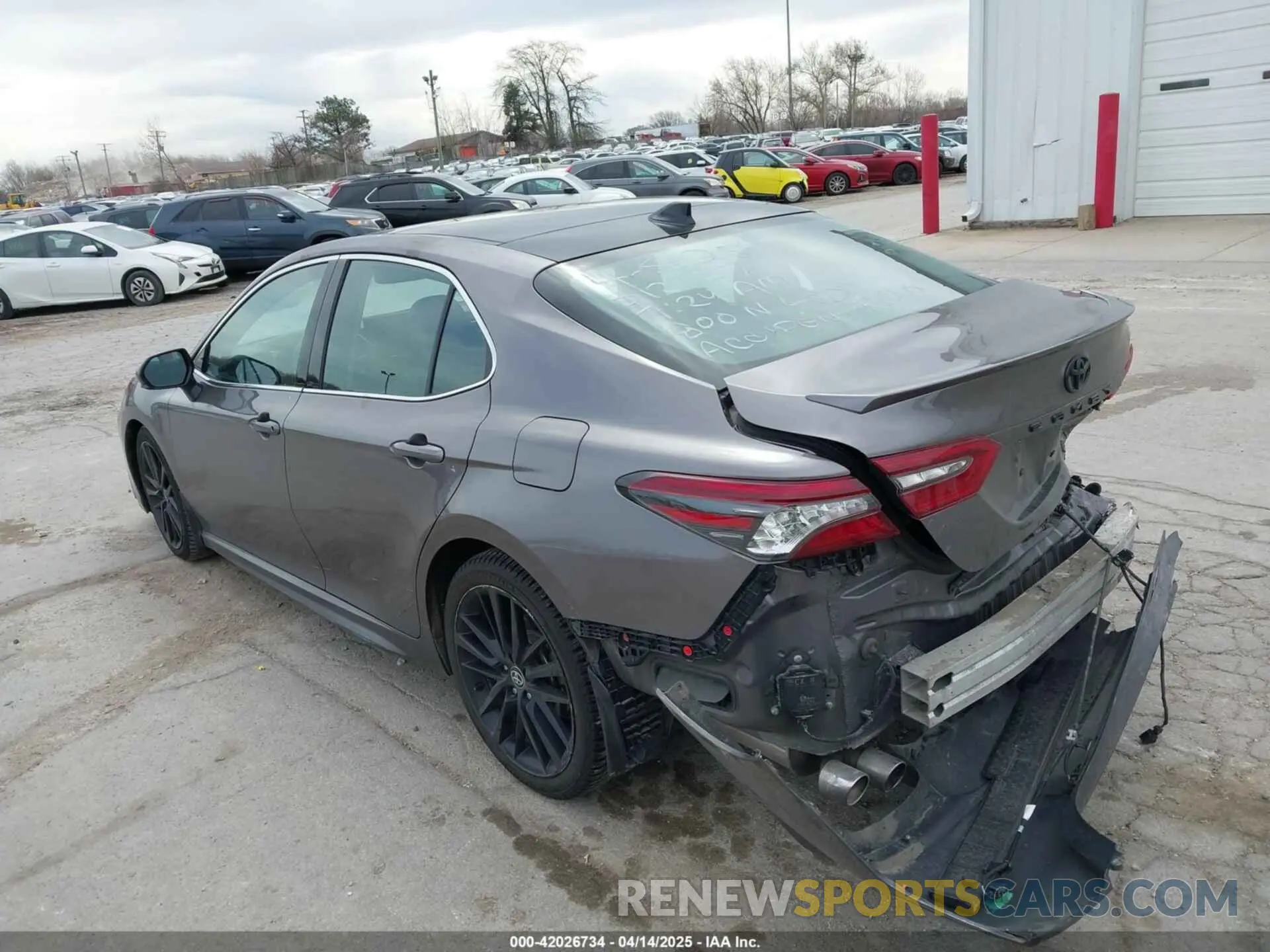 3 Photograph of a damaged car 4T1KZ1AK2MU052745 TOYOTA CAMRY 2021
