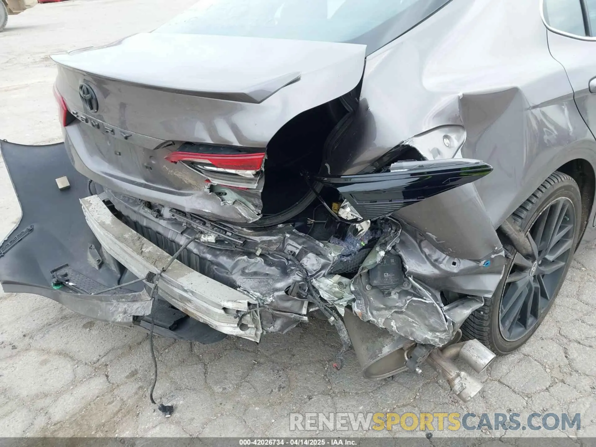6 Photograph of a damaged car 4T1KZ1AK2MU052745 TOYOTA CAMRY 2021