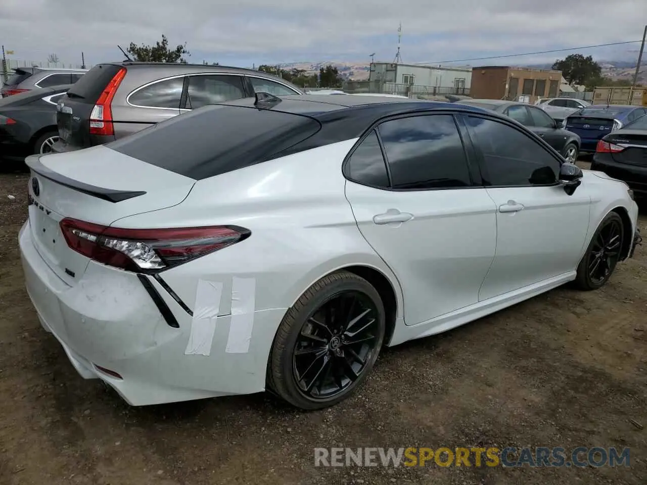 3 Photograph of a damaged car 4T1KZ1AK2MU053930 TOYOTA CAMRY 2021