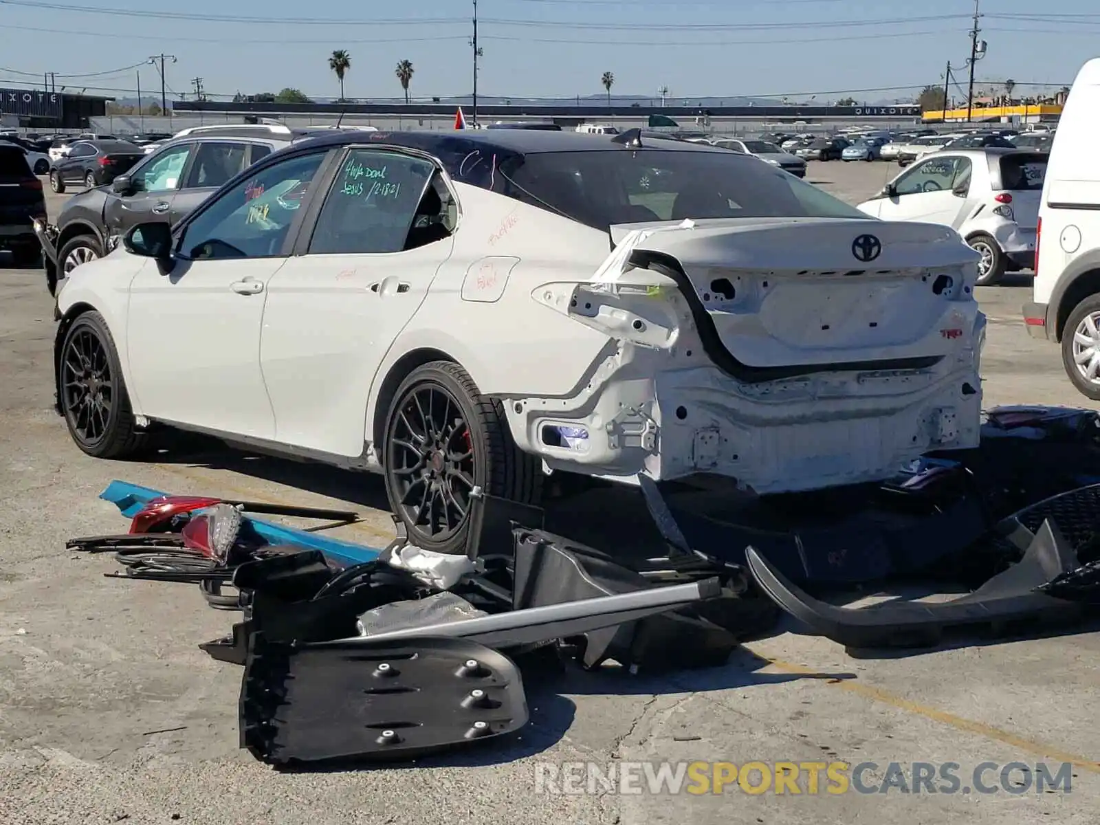 3 Photograph of a damaged car 4T1KZ1AK3MU050387 TOYOTA CAMRY 2021