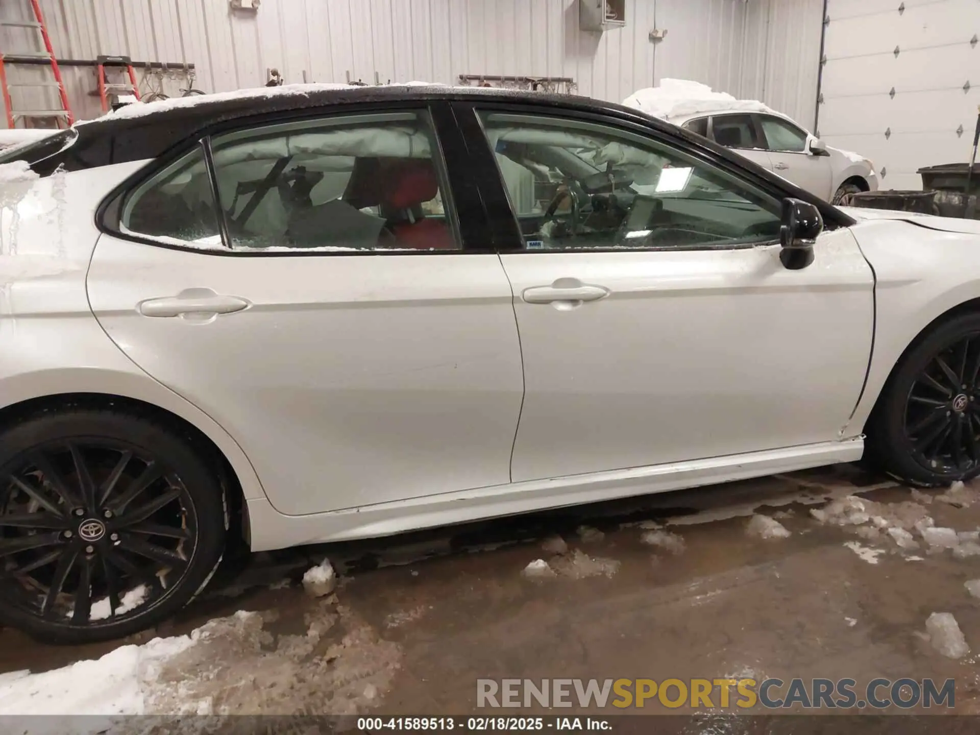 13 Photograph of a damaged car 4T1KZ1AK3MU055637 TOYOTA CAMRY 2021