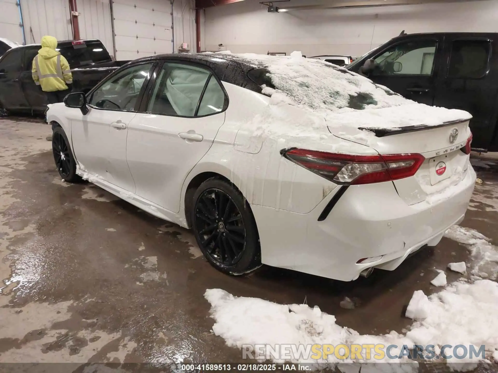 3 Photograph of a damaged car 4T1KZ1AK3MU055637 TOYOTA CAMRY 2021