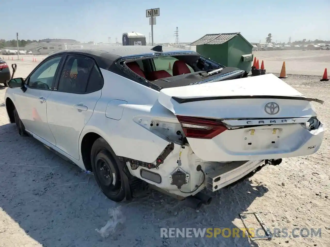 3 Photograph of a damaged car 4T1KZ1AK4MU054948 TOYOTA CAMRY 2021