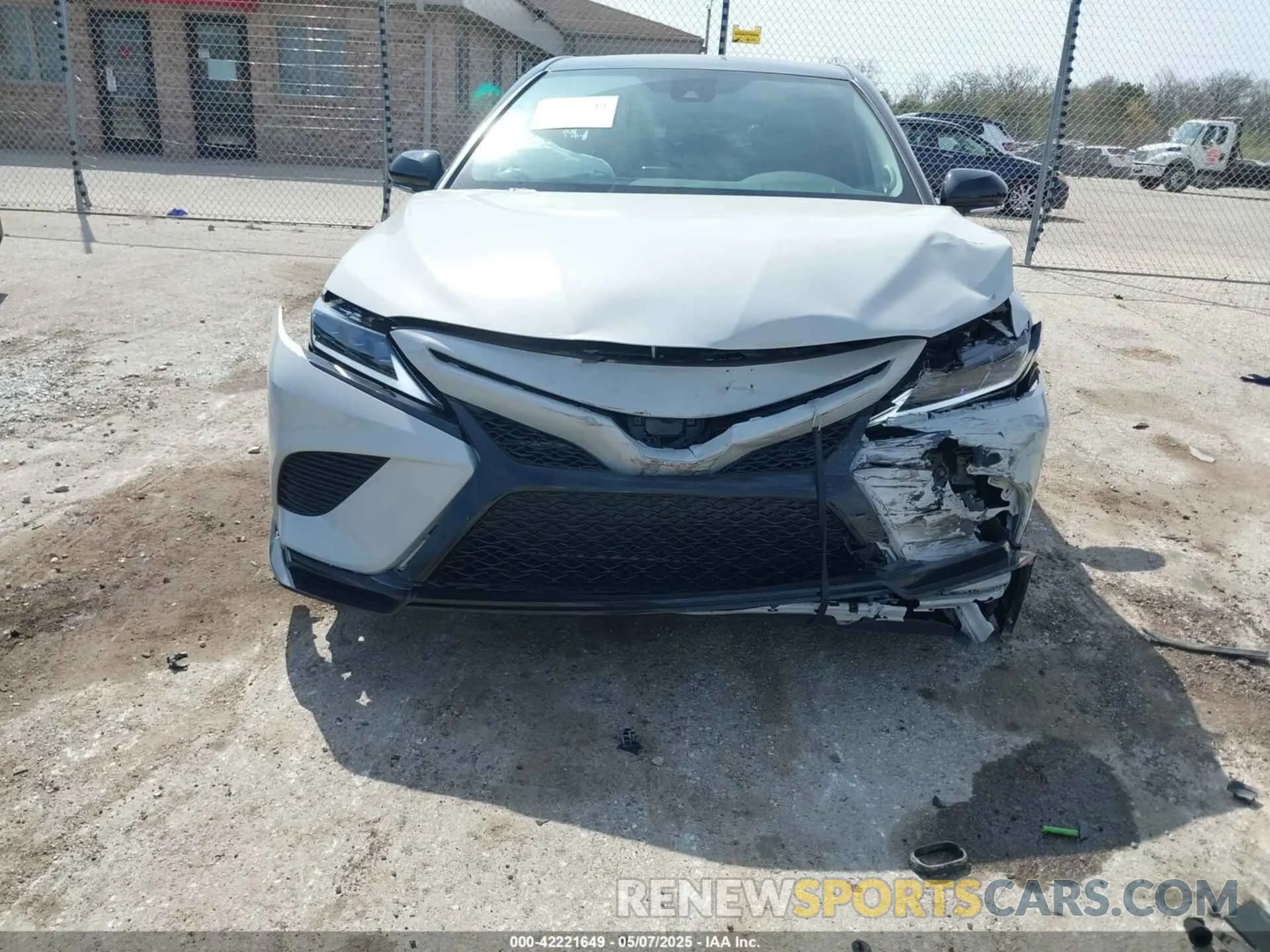 6 Photograph of a damaged car 4T1KZ1AK4MU056845 TOYOTA CAMRY 2021