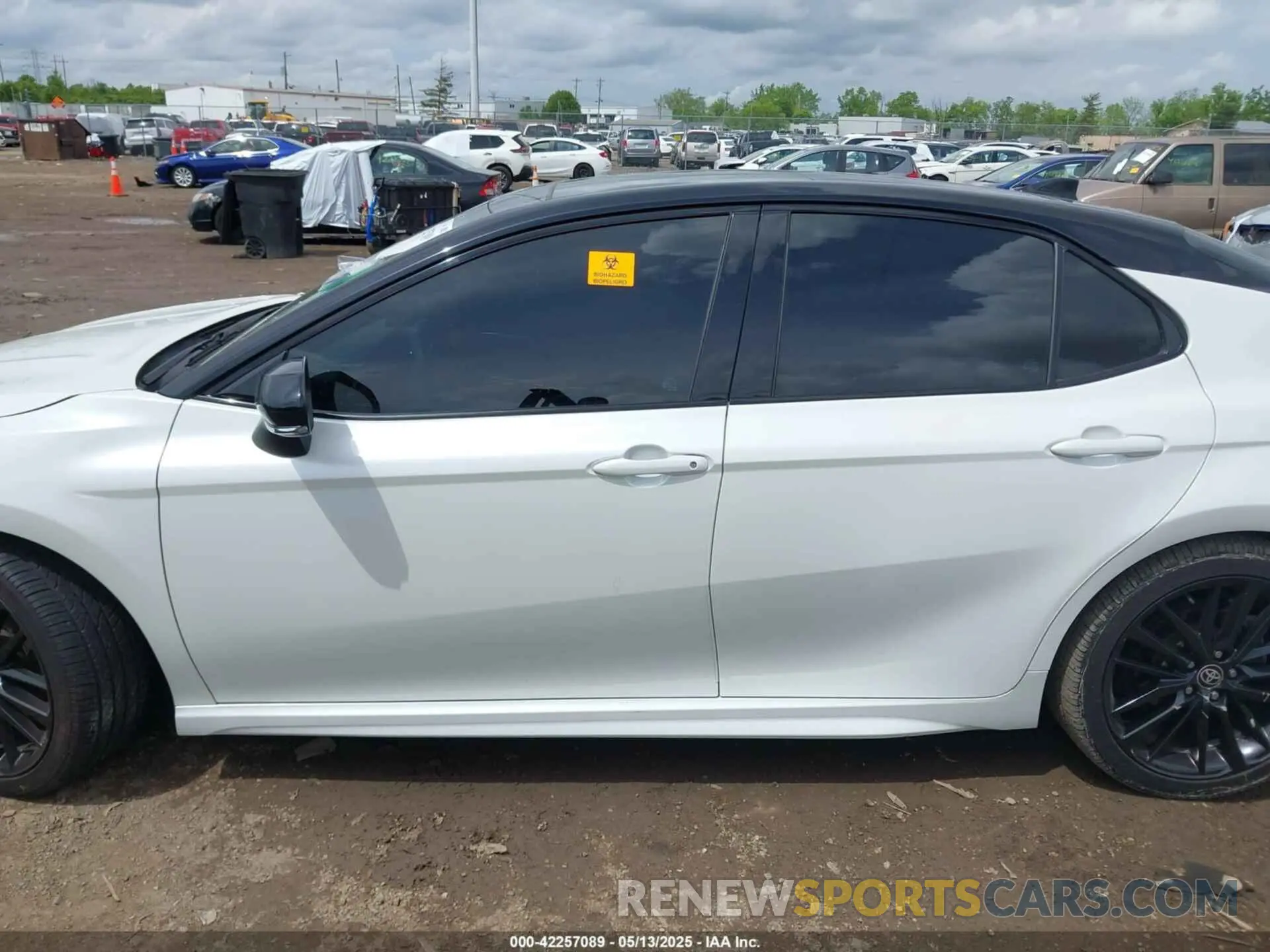 14 Photograph of a damaged car 4T1KZ1AK5MU052058 TOYOTA CAMRY 2021