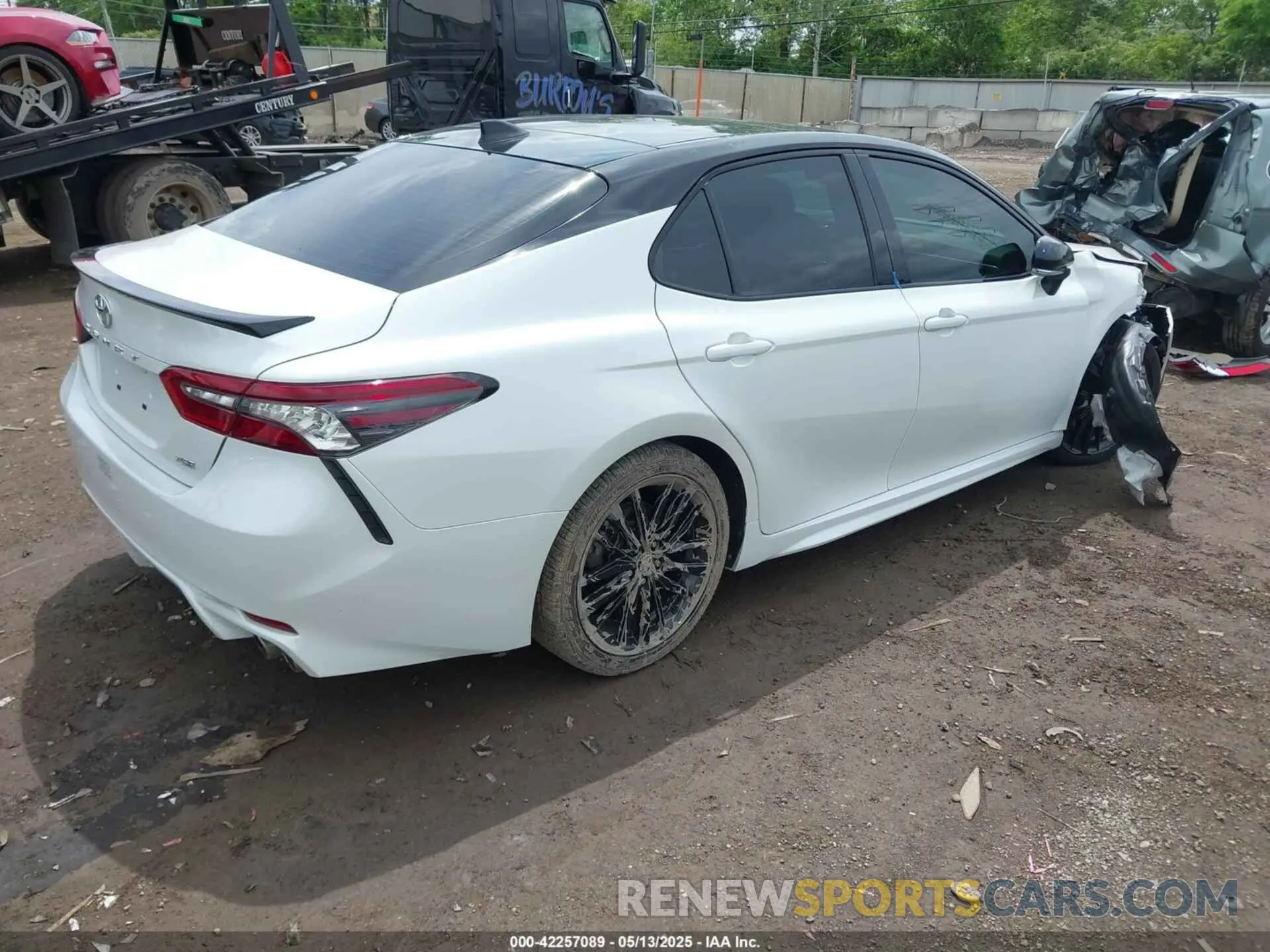 4 Photograph of a damaged car 4T1KZ1AK5MU052058 TOYOTA CAMRY 2021