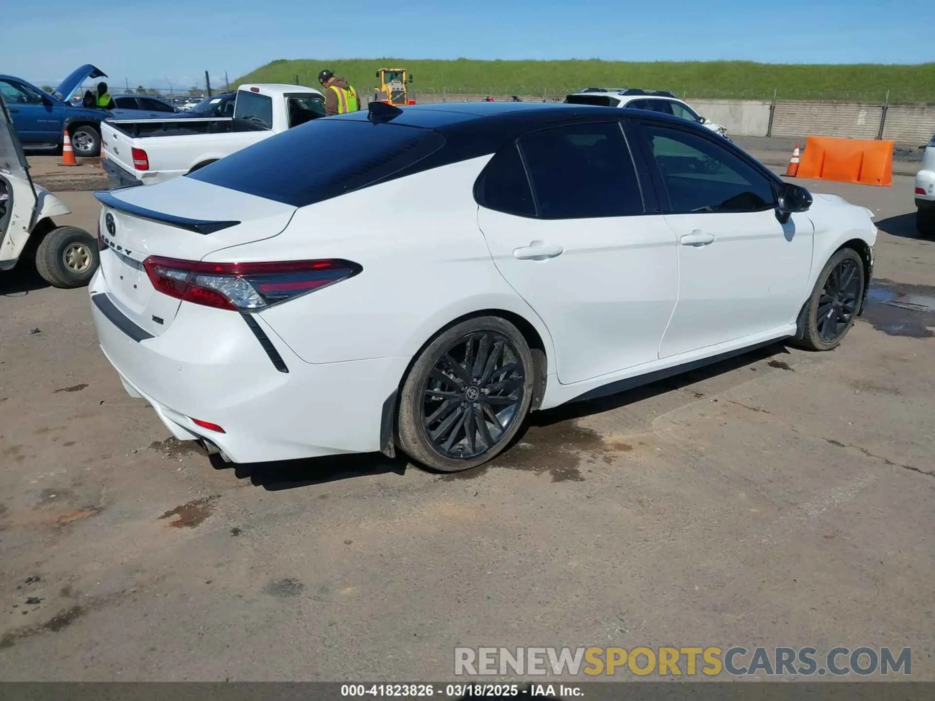 4 Photograph of a damaged car 4T1KZ1AK6MU054840 TOYOTA CAMRY 2021