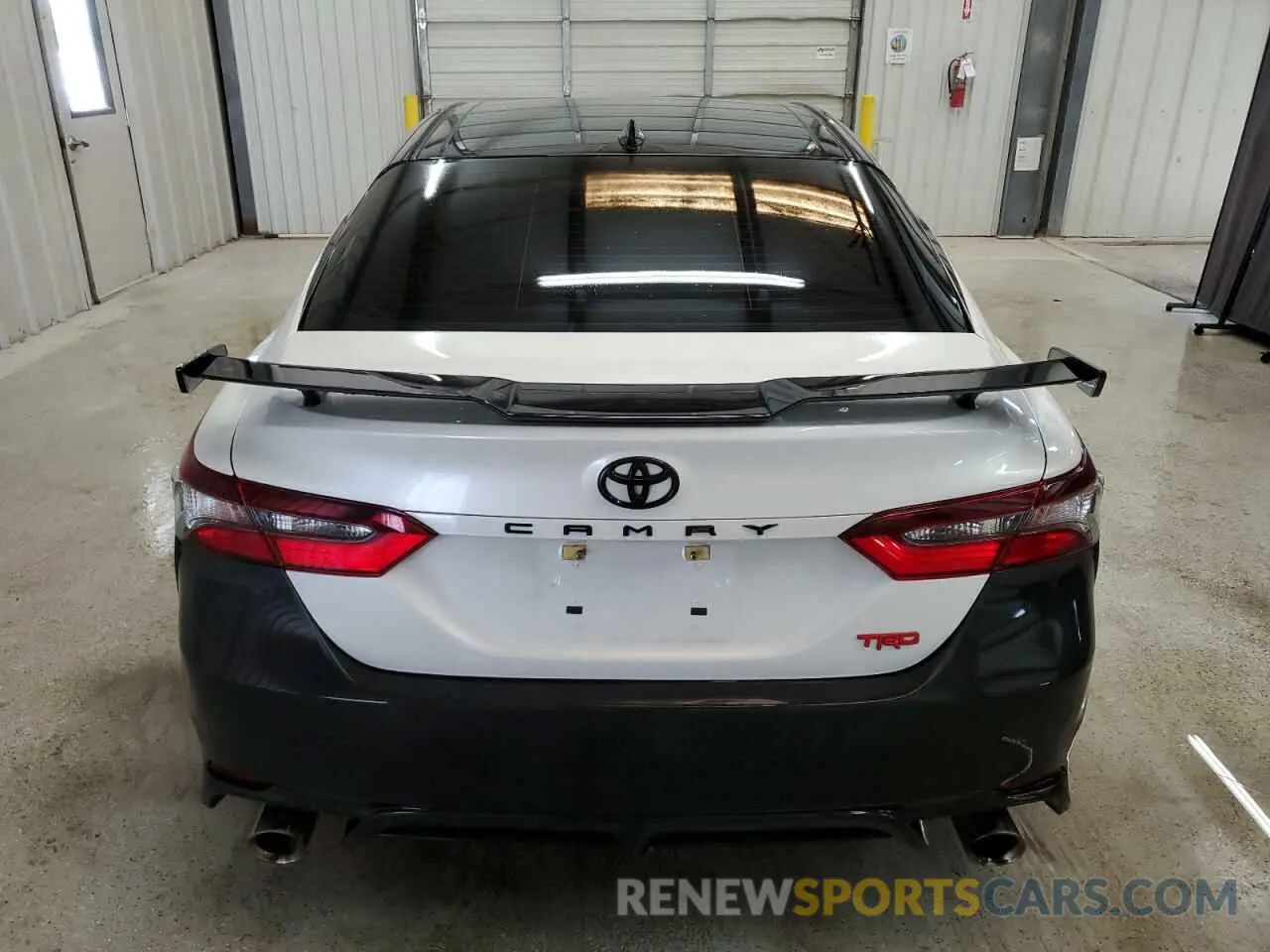 6 Photograph of a damaged car 4T1KZ1AK6MU058306 TOYOTA CAMRY 2021