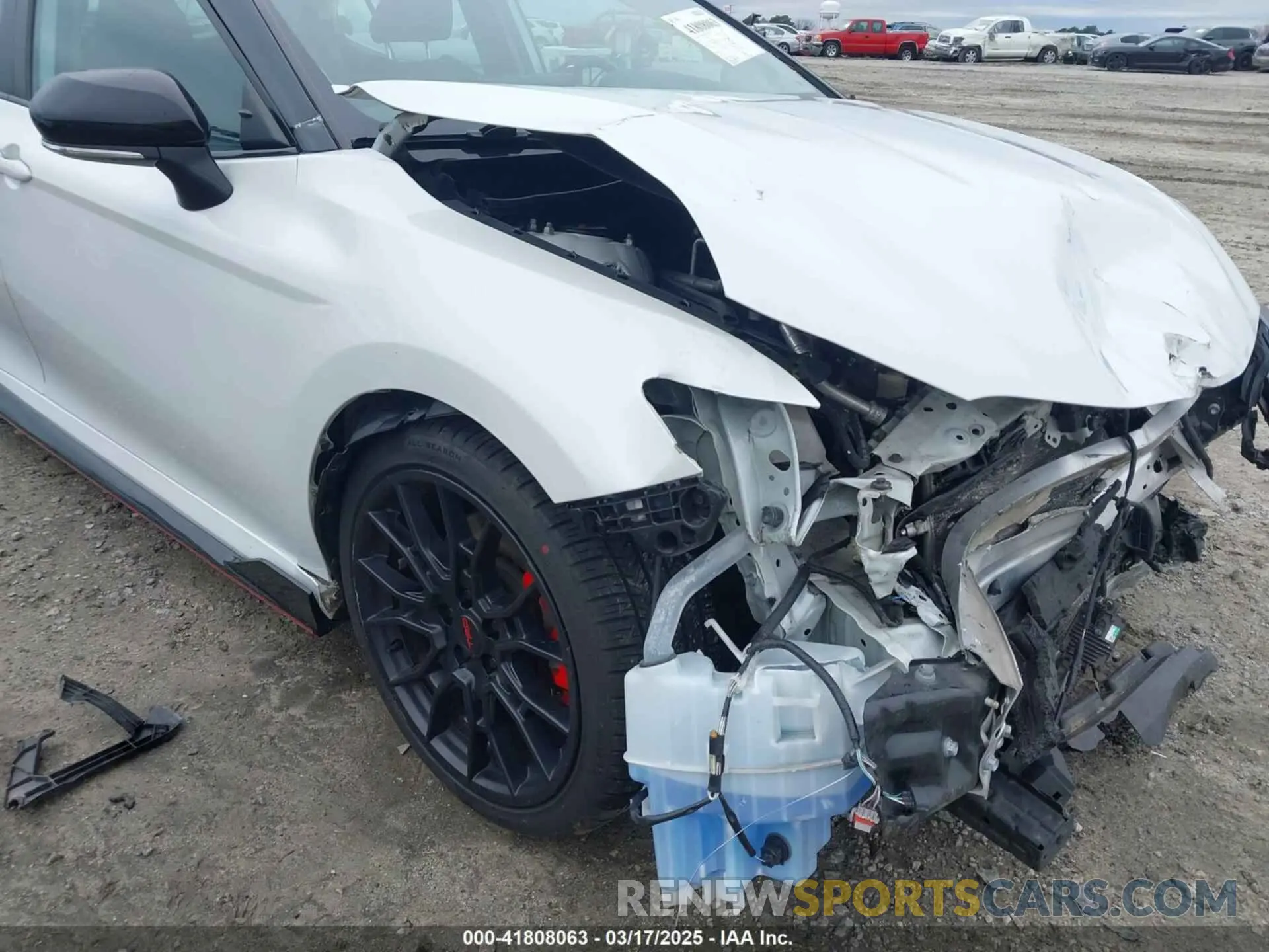 18 Photograph of a damaged car 4T1KZ1AK6MU058676 TOYOTA CAMRY 2021