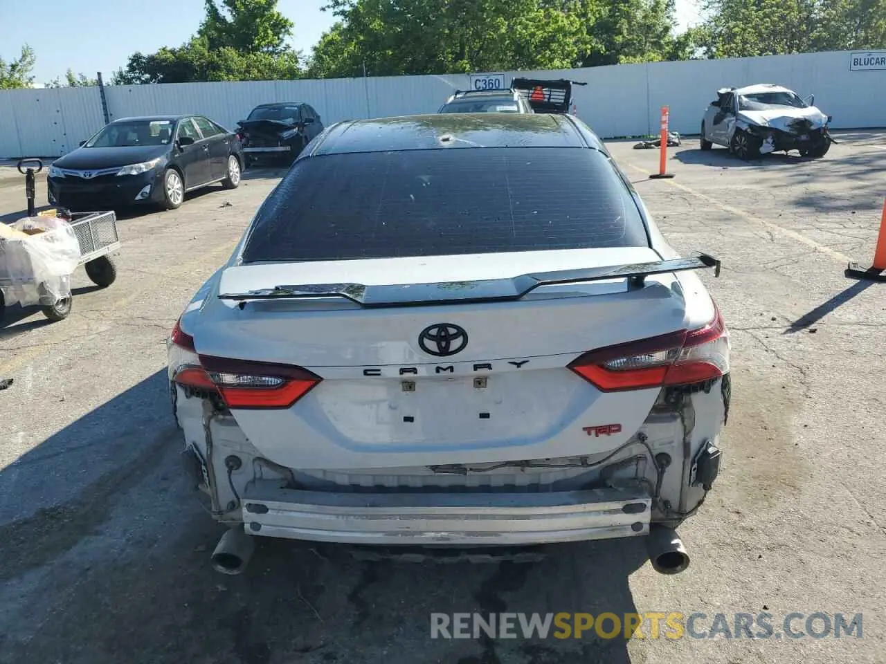 6 Photograph of a damaged car 4T1KZ1AK7MU052711 TOYOTA CAMRY 2021