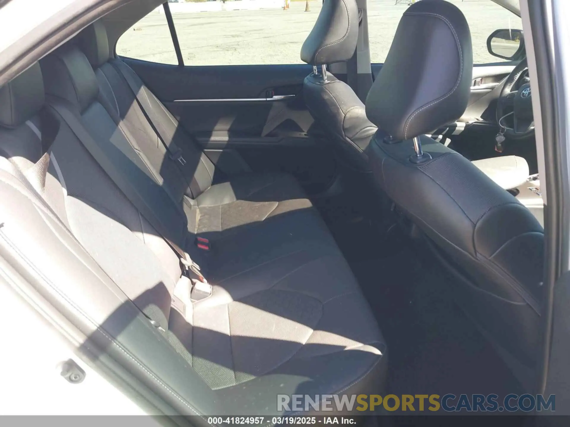 8 Photograph of a damaged car 4T1KZ1AK7MU055026 TOYOTA CAMRY 2021