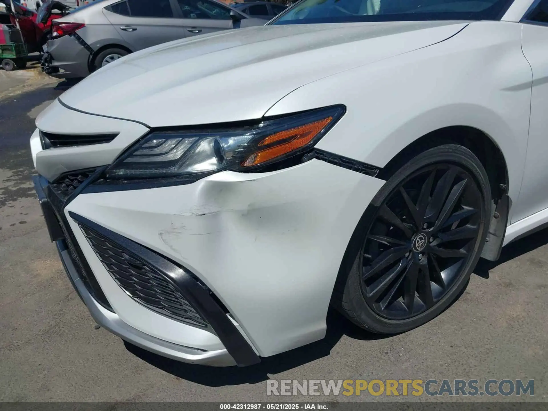17 Photograph of a damaged car 4T1KZ1AK7MU056256 TOYOTA CAMRY 2021