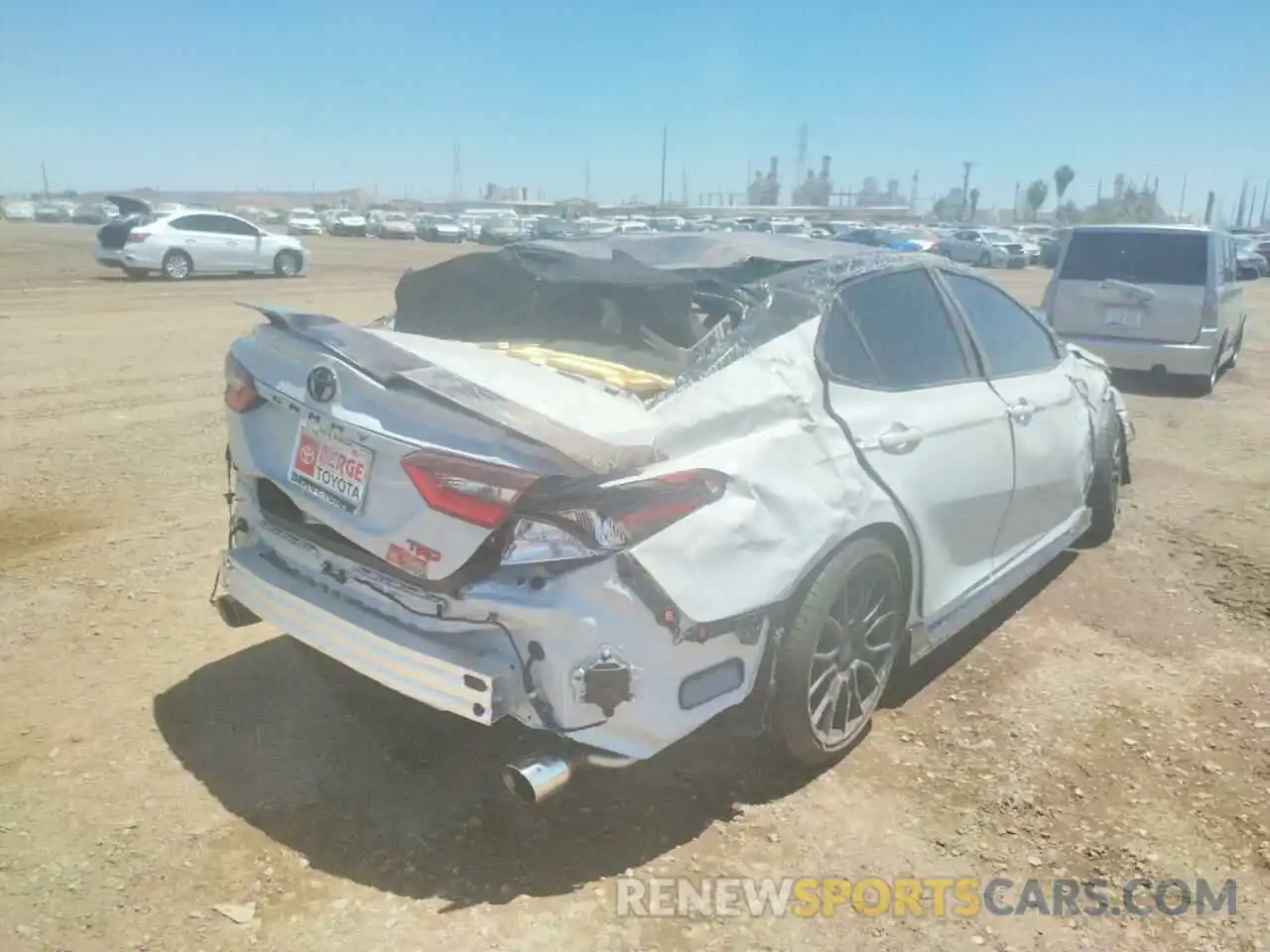 4 Photograph of a damaged car 4T1KZ1AK7MU060078 TOYOTA CAMRY 2021