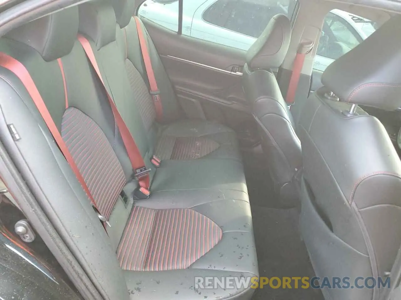10 Photograph of a damaged car 4T1KZ1AK8MU050272 TOYOTA CAMRY 2021