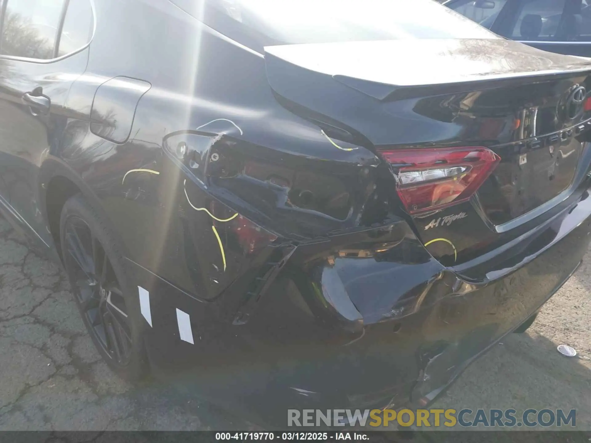 6 Photograph of a damaged car 4T1KZ1AK8MU051566 TOYOTA CAMRY 2021