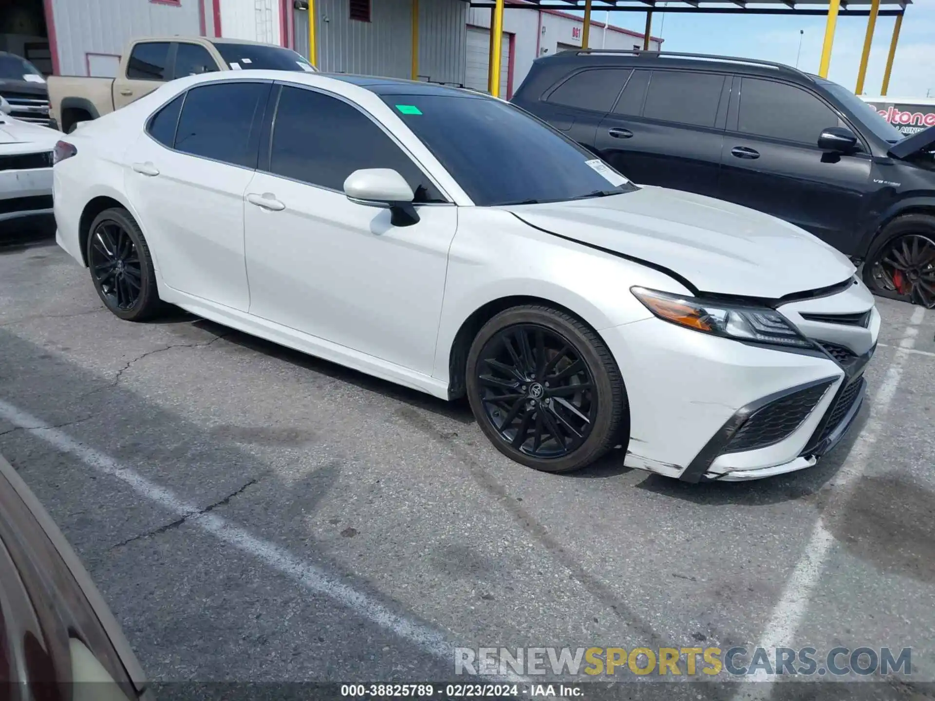 13 Photograph of a damaged car 4T1KZ1AK9MU053584 TOYOTA CAMRY 2021