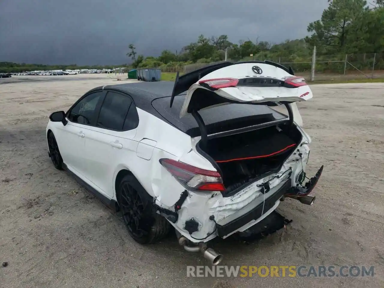 3 Photograph of a damaged car 4T1KZ1AK9MU054864 TOYOTA CAMRY 2021