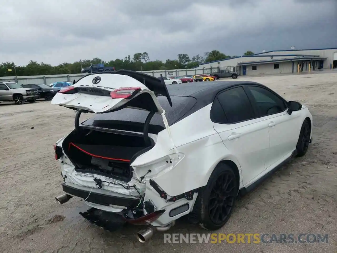 4 Photograph of a damaged car 4T1KZ1AK9MU054864 TOYOTA CAMRY 2021