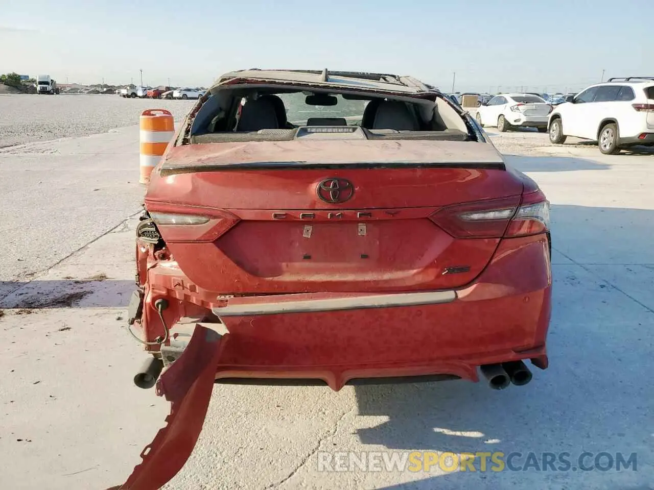 6 Photograph of a damaged car 4T1KZ1AKXMU057367 TOYOTA CAMRY 2021