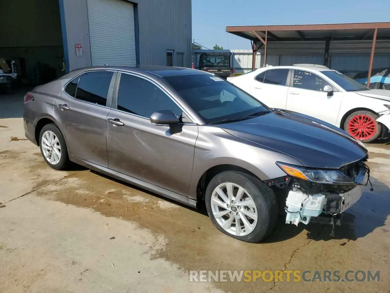 4 Photograph of a damaged car 4T1R11AK0MU453085 TOYOTA CAMRY 2021