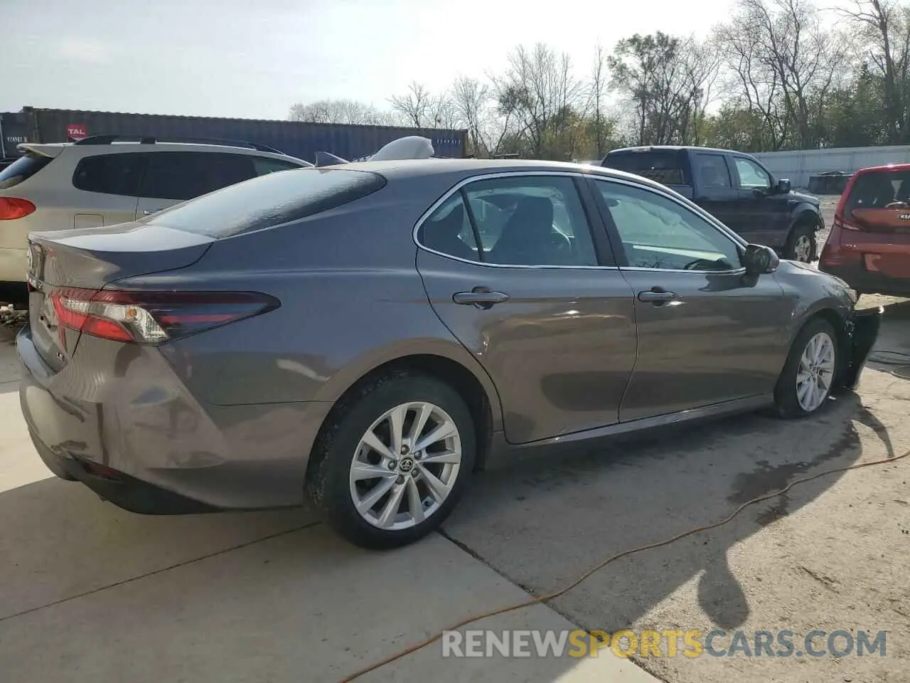 3 Photograph of a damaged car 4T1R11AK1MU518218 TOYOTA CAMRY 2021