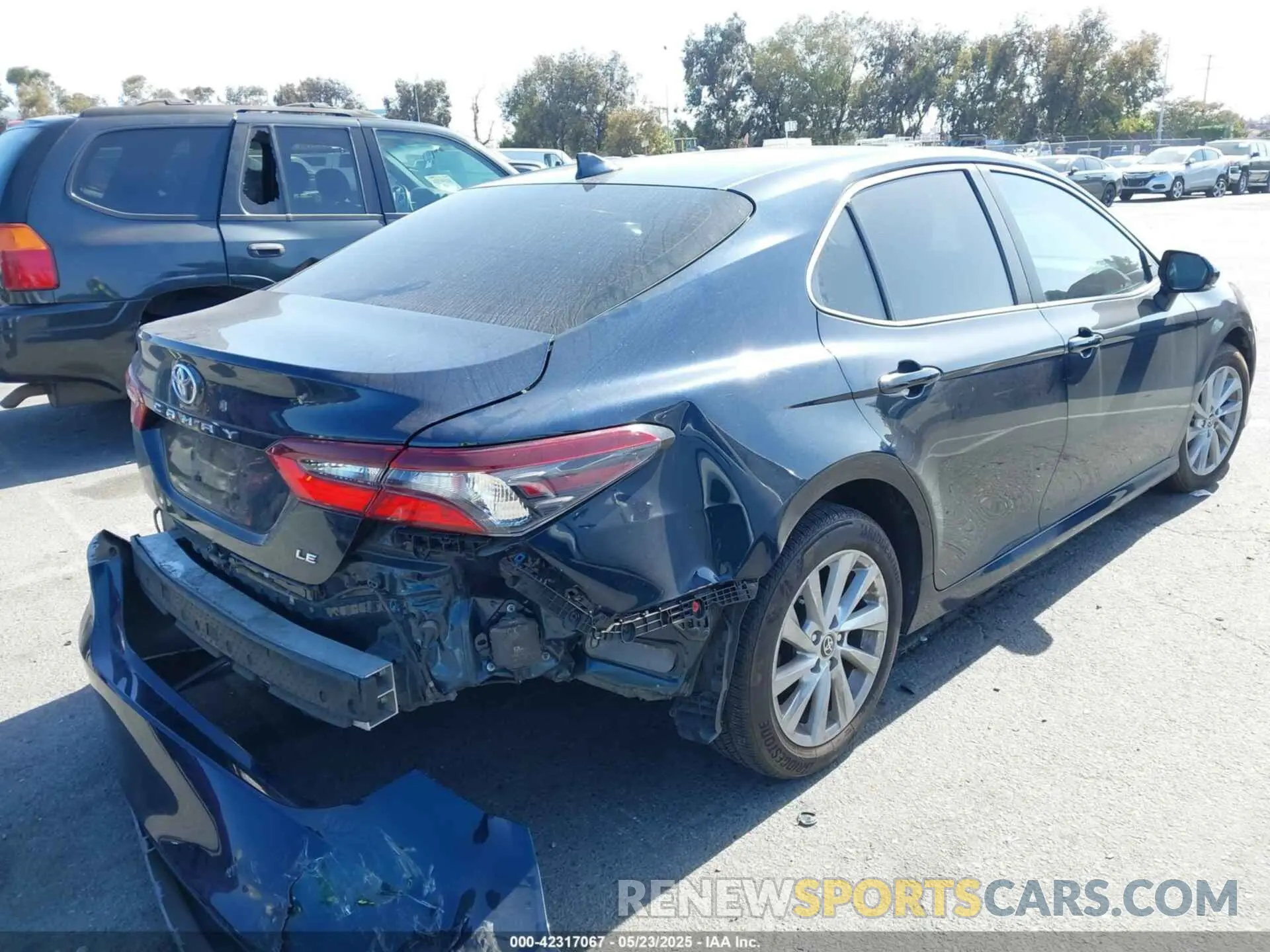 4 Photograph of a damaged car 4T1R11AK1MU608517 TOYOTA CAMRY 2021
