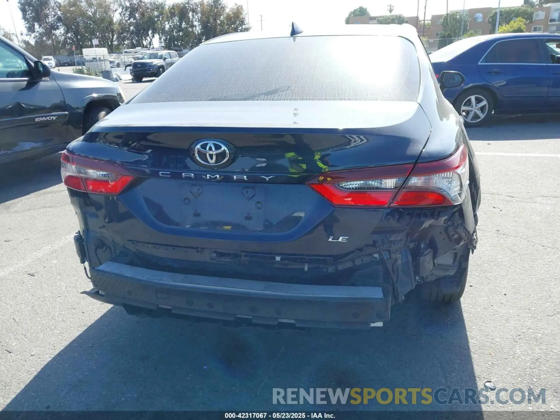 6 Photograph of a damaged car 4T1R11AK1MU608517 TOYOTA CAMRY 2021