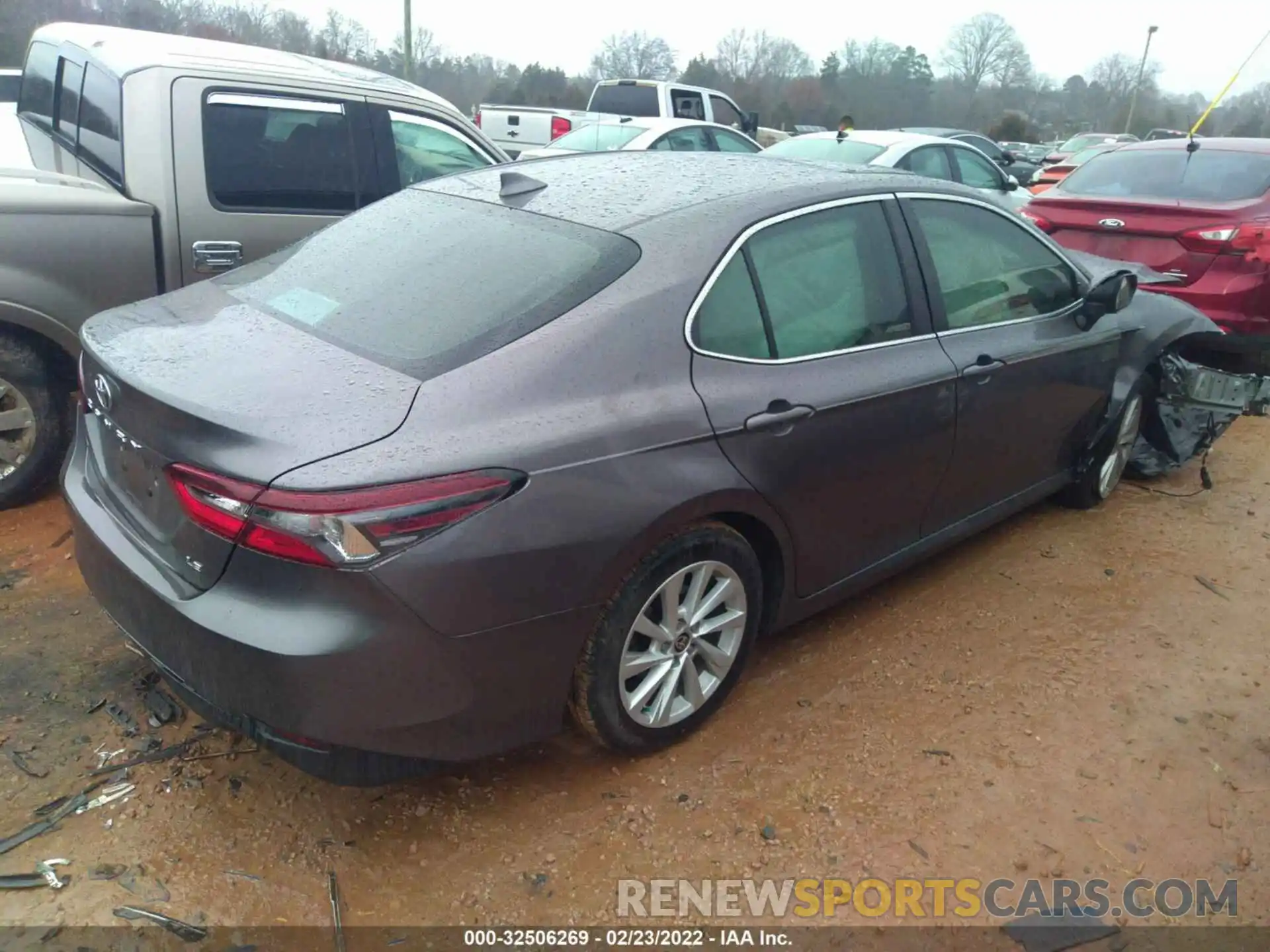 4 Photograph of a damaged car 4T1R11AK1MU611434 TOYOTA CAMRY 2021