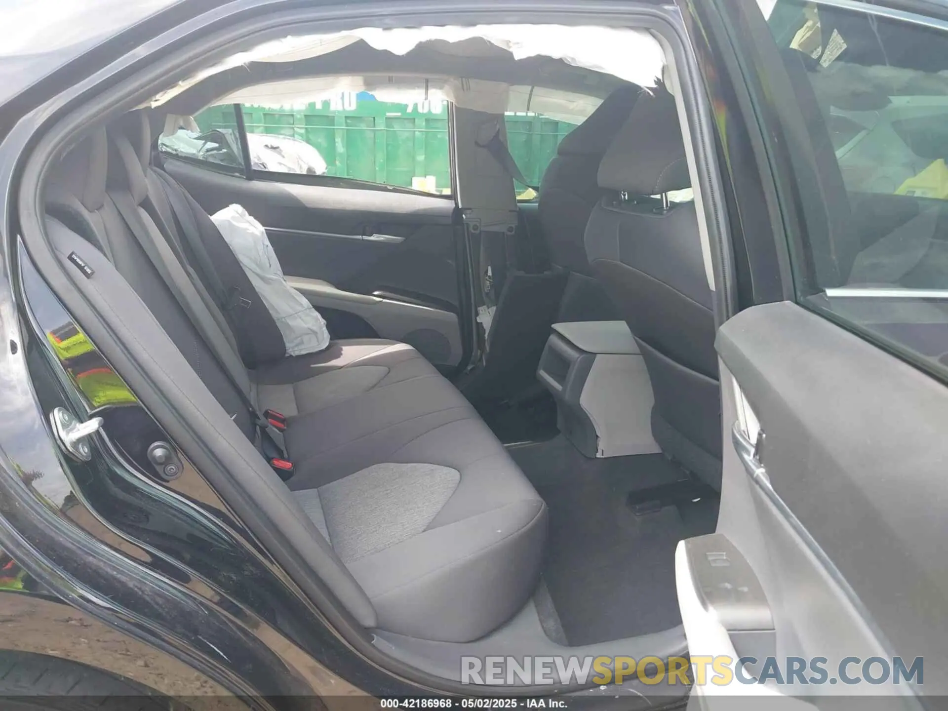 8 Photograph of a damaged car 4T1R11AK2MU489747 TOYOTA CAMRY 2021