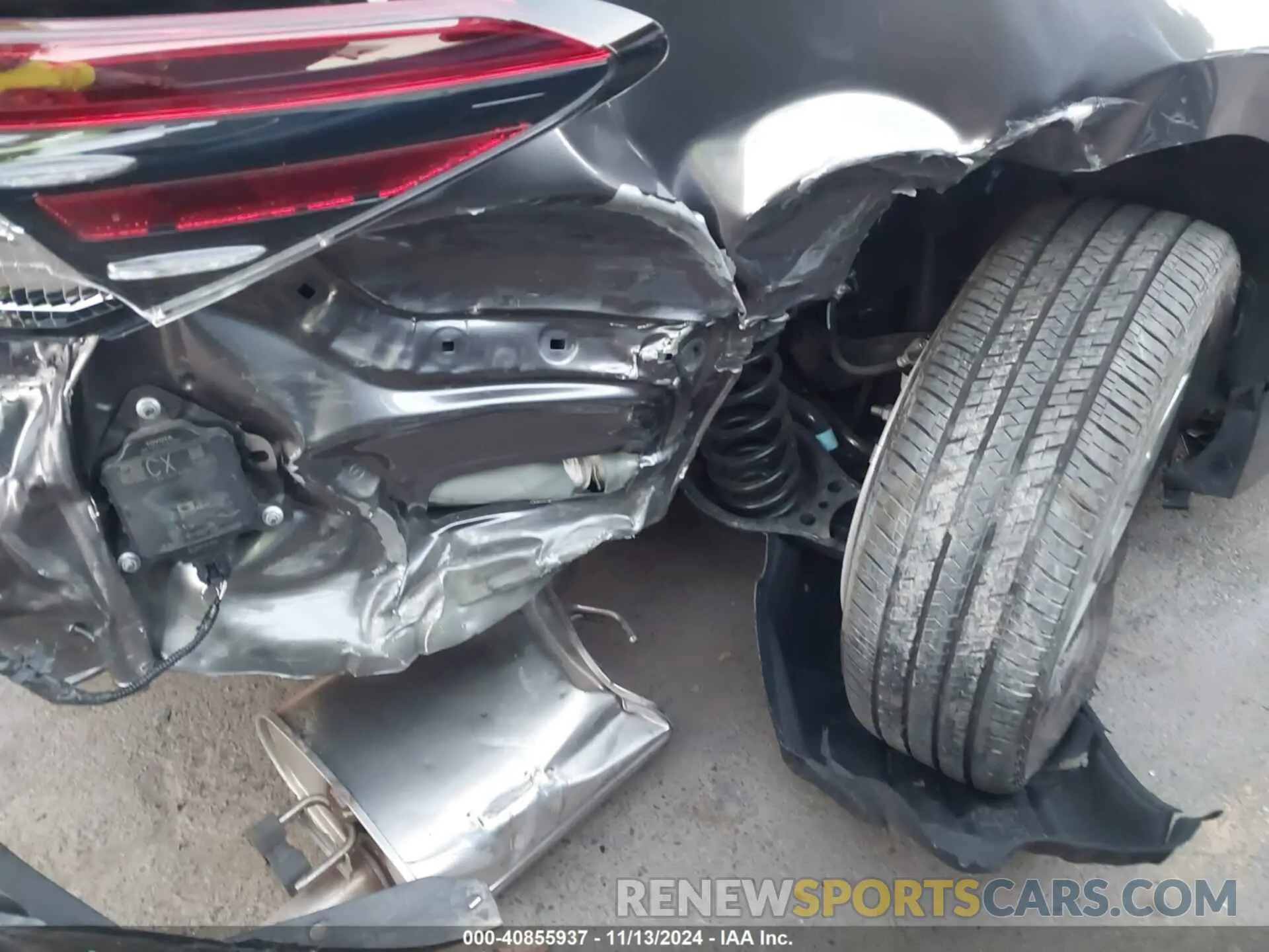 18 Photograph of a damaged car 4T1R11AK2MU496505 TOYOTA CAMRY 2021