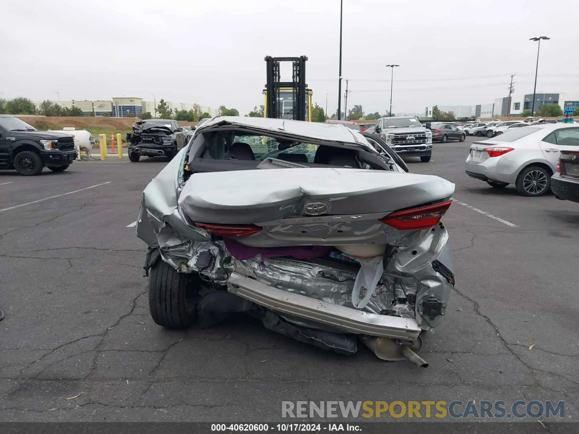 16 Photograph of a damaged car 4T1R11AK4MU498384 TOYOTA CAMRY 2021
