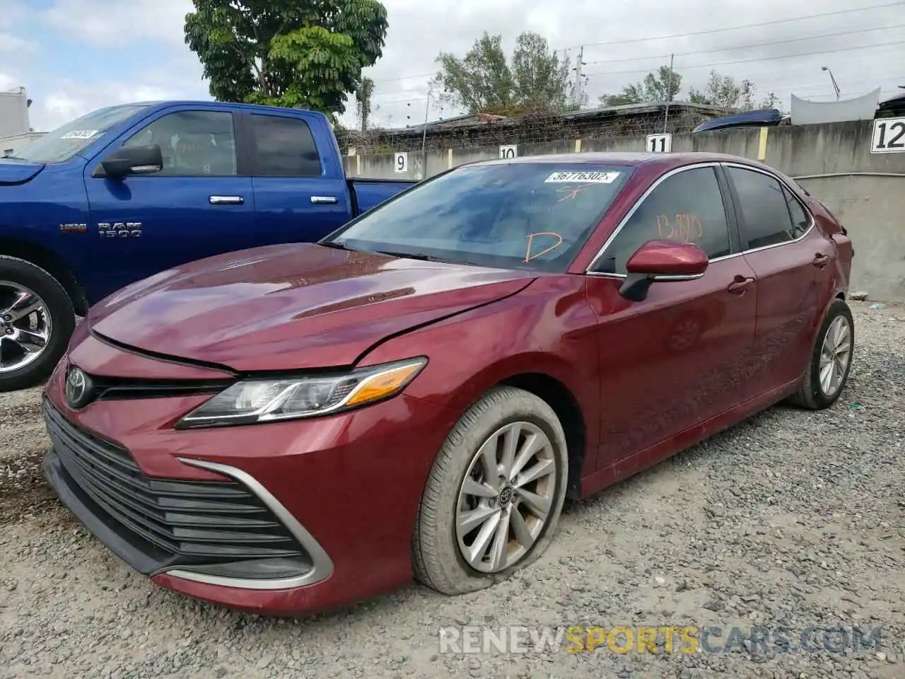 2 Photograph of a damaged car 4T1R11AK5MU423435 TOYOTA CAMRY 2021