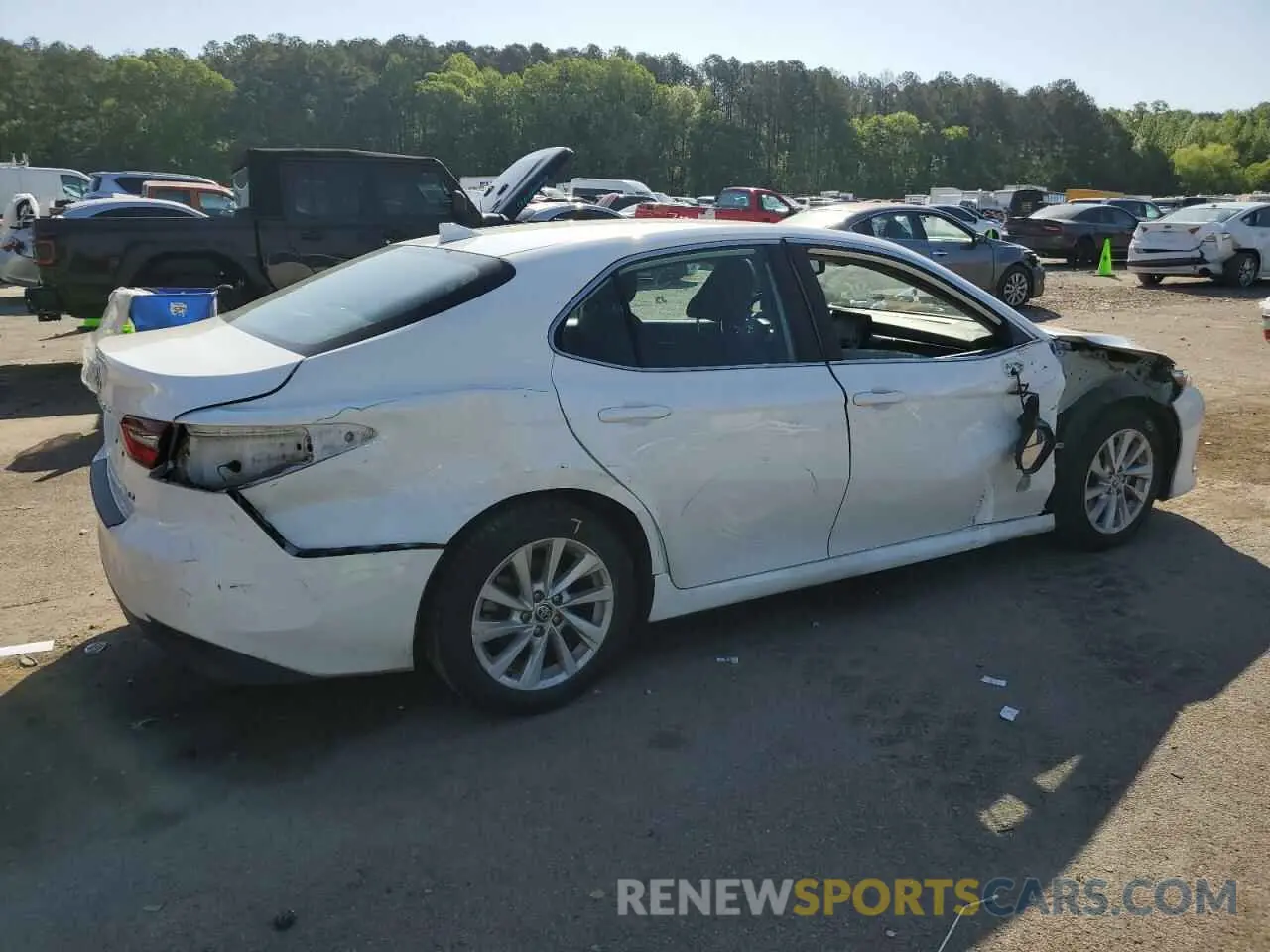 3 Photograph of a damaged car 4T1R11AK6MU457500 TOYOTA CAMRY 2021