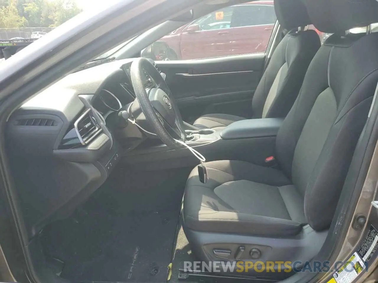 7 Photograph of a damaged car 4T1R11AK6MU599636 TOYOTA CAMRY 2021
