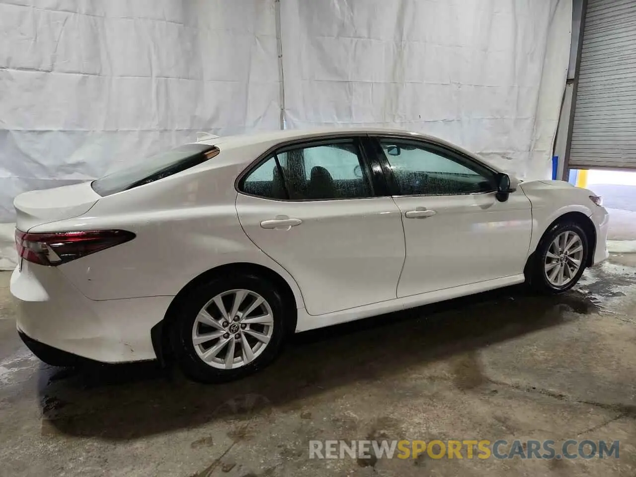 3 Photograph of a damaged car 4T1R11AKXMU478379 TOYOTA CAMRY 2021