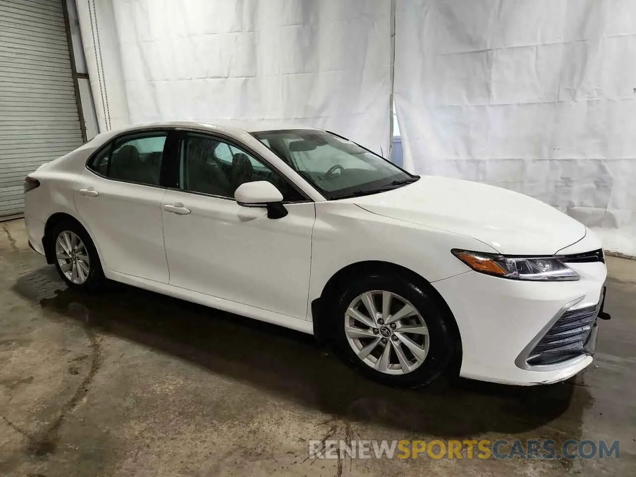 4 Photograph of a damaged car 4T1R11AKXMU478379 TOYOTA CAMRY 2021