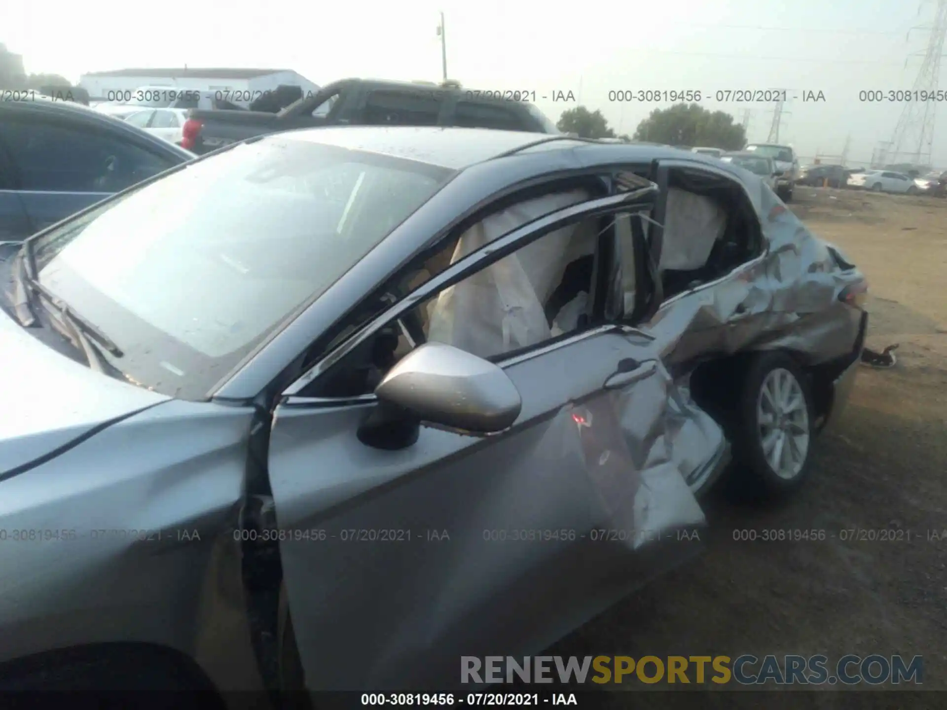 6 Photograph of a damaged car 4T1R11AKXMU574061 TOYOTA CAMRY 2021