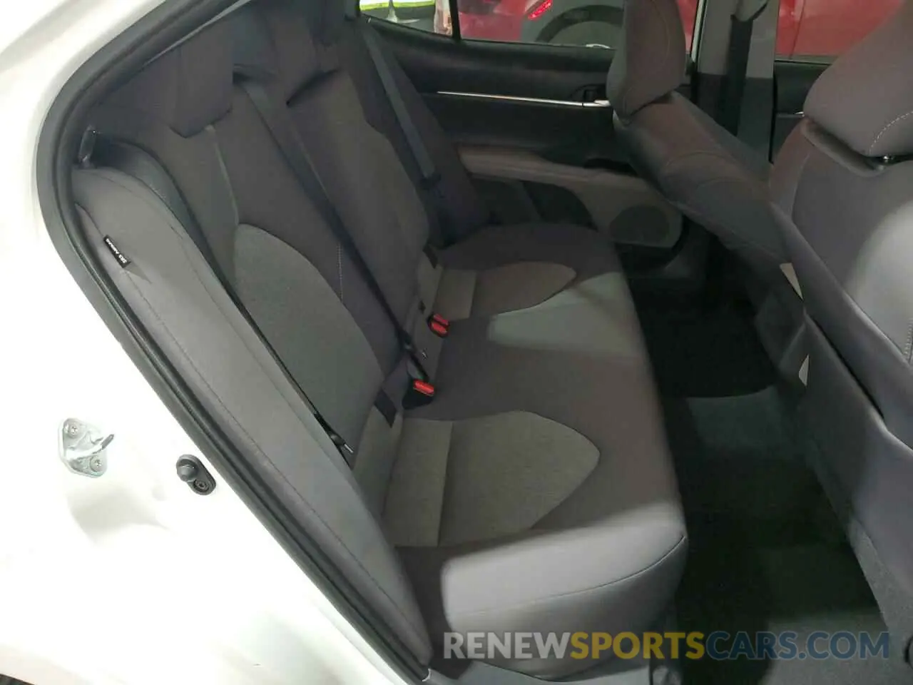 10 Photograph of a damaged car 4T1R11AKXMU607673 TOYOTA CAMRY 2021