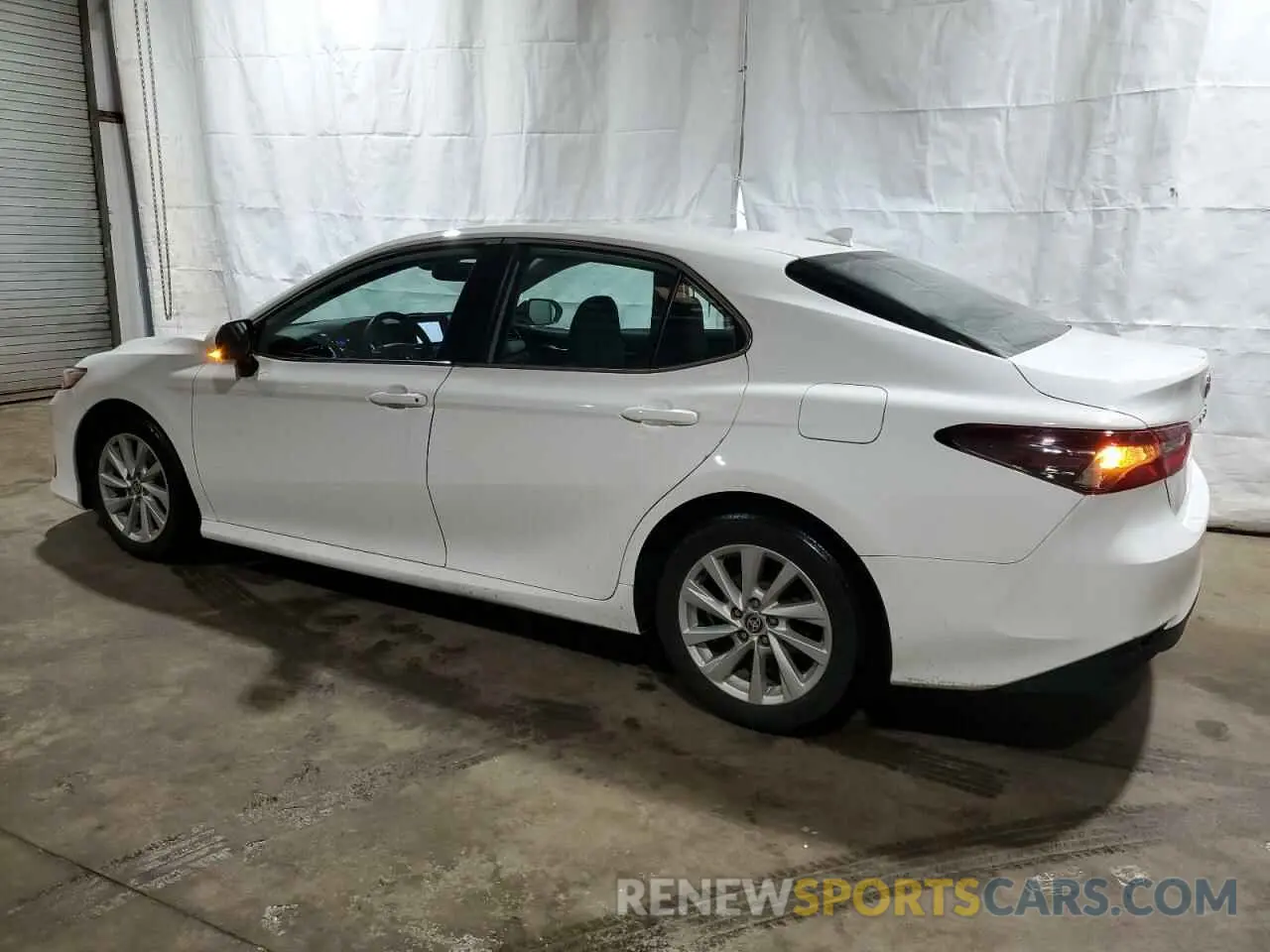 2 Photograph of a damaged car 4T1R11AKXMU607673 TOYOTA CAMRY 2021