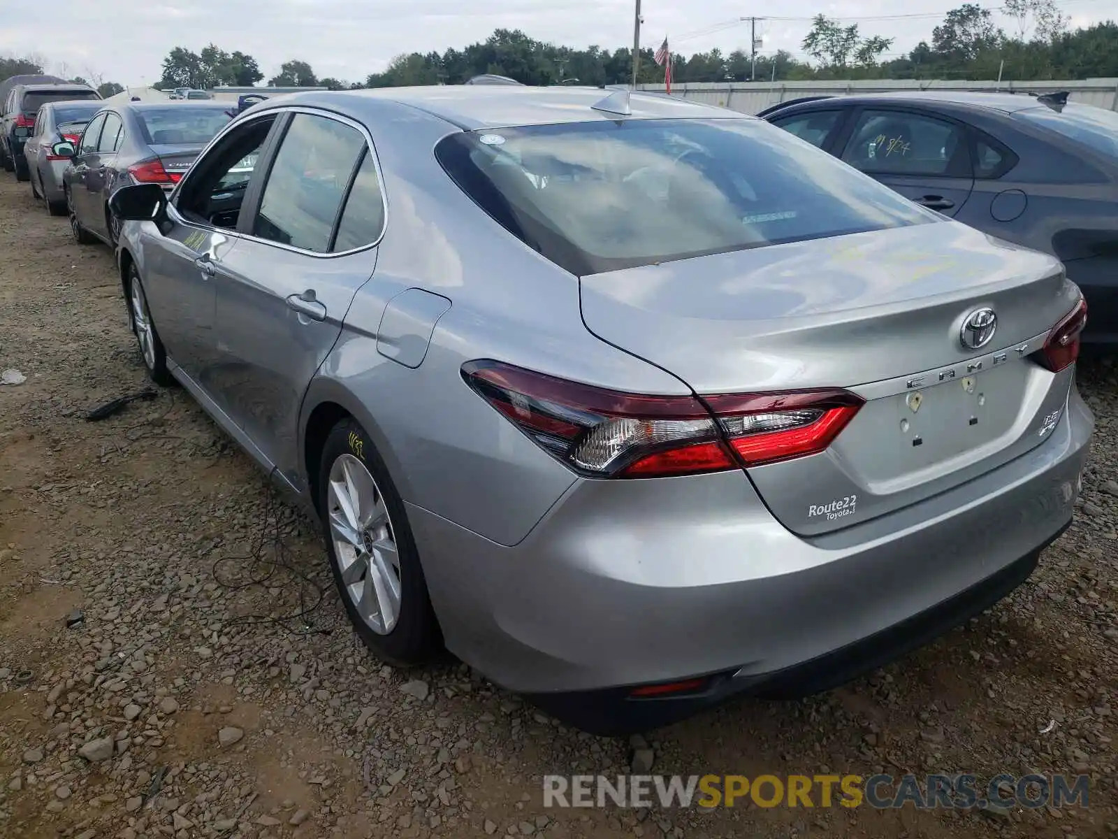 3 Photograph of a damaged car 4T1R11BK0MU025757 TOYOTA CAMRY 2021