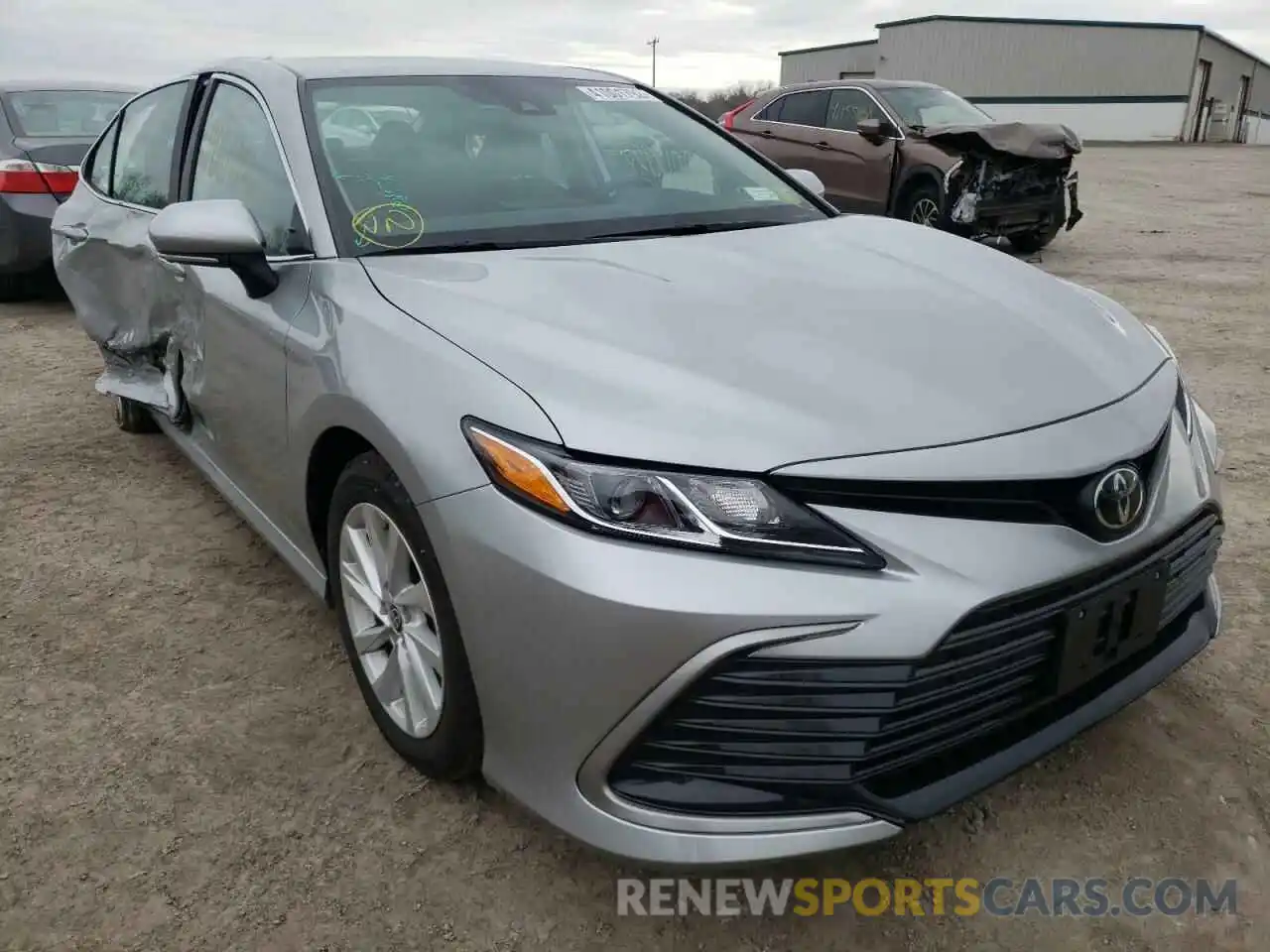 1 Photograph of a damaged car 4T1R11BK2MU029101 TOYOTA CAMRY 2021