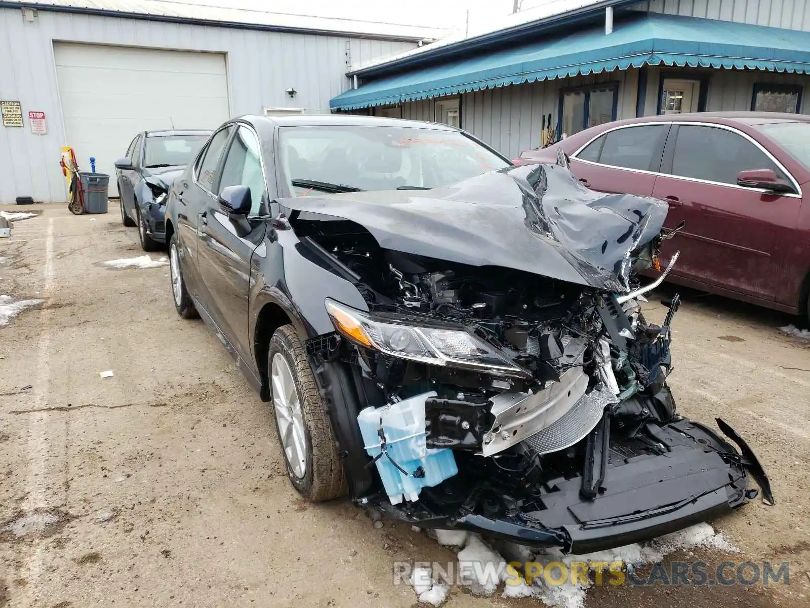 1 Photograph of a damaged car 4T1R11BK4MU022585 TOYOTA CAMRY 2021