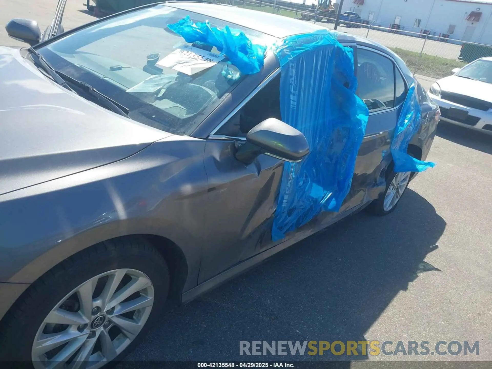 6 Photograph of a damaged car 4T1R11BK4MU035465 TOYOTA CAMRY 2021