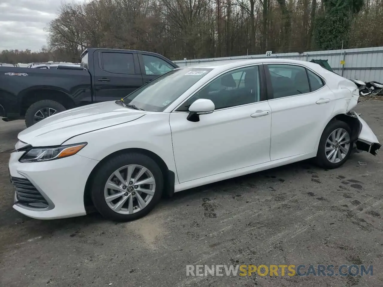 1 Photograph of a damaged car 4T1R11BK5MU020439 TOYOTA CAMRY 2021