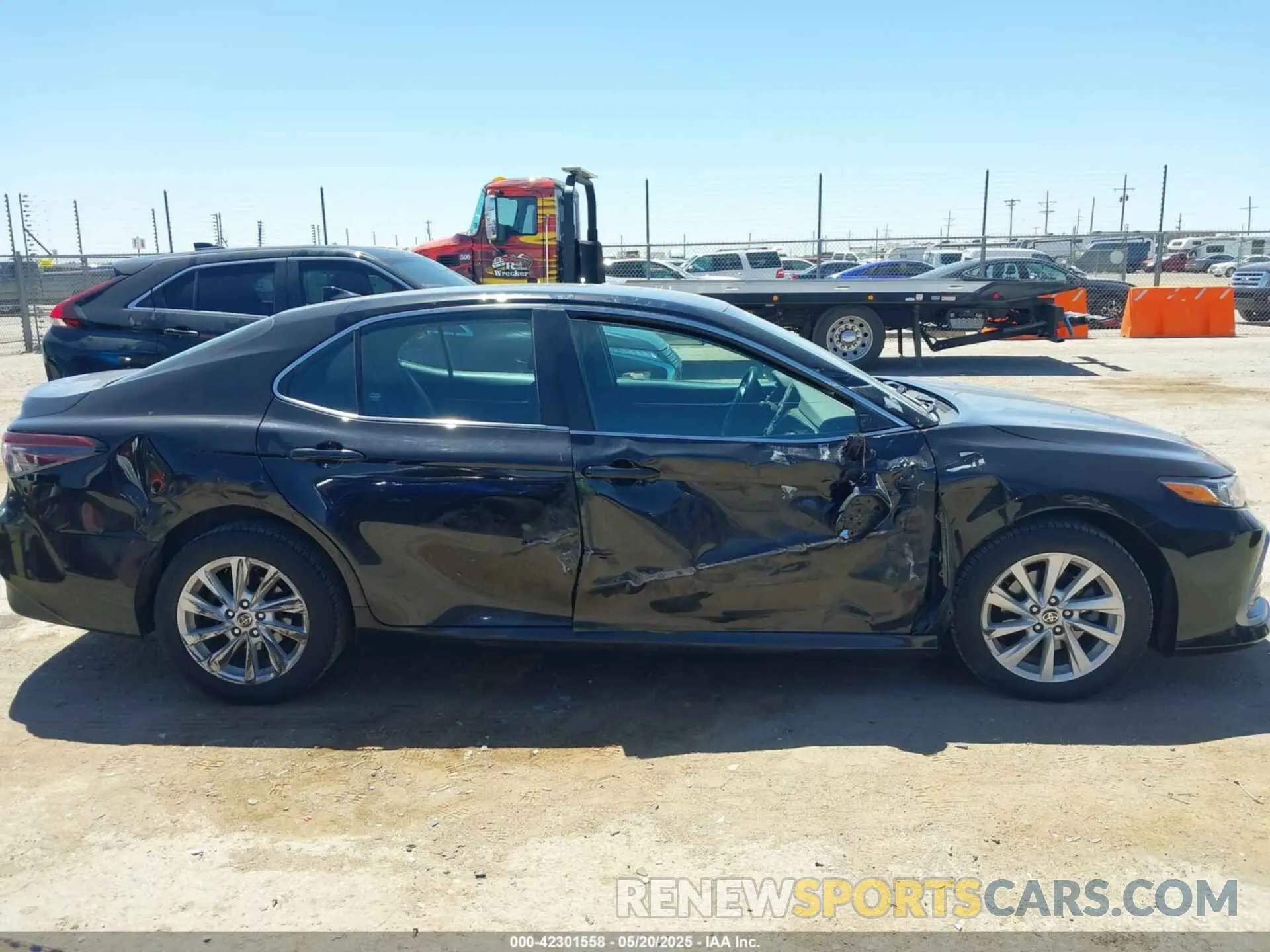 13 Photograph of a damaged car 4T1R11BK5MU025785 TOYOTA CAMRY 2021